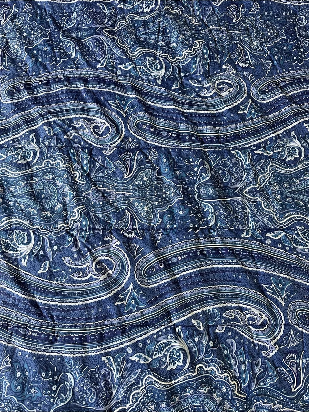 LAUREN RALPH LAUREN KING COMFORTER 110”x 96” Blue